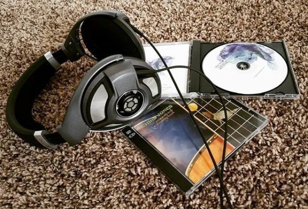 Sennheiser Headband Headphones - HD 700 Black