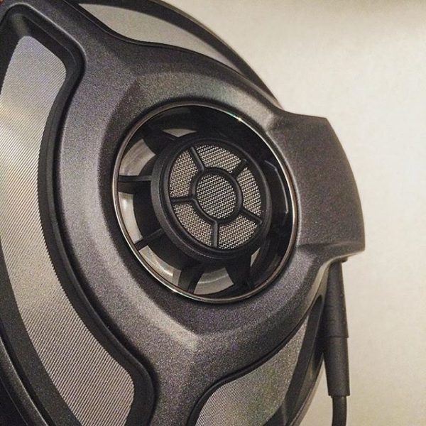 Sennheiser Headband Headphones - HD 700 Black