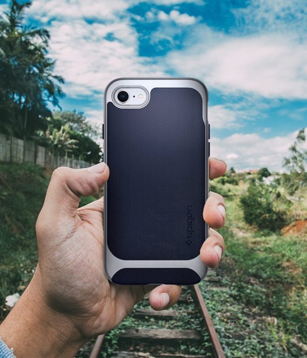 Apple iPhone 8 / 7 Original Spigen Case Neo Hybrid Herringbone - Satin Silver