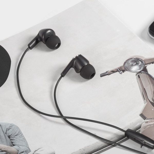 Riversong Deep Bass In-Ear Headphone with Mic (Black) Riversong Deep Bass In-Ear Headphone with Mic (Black)