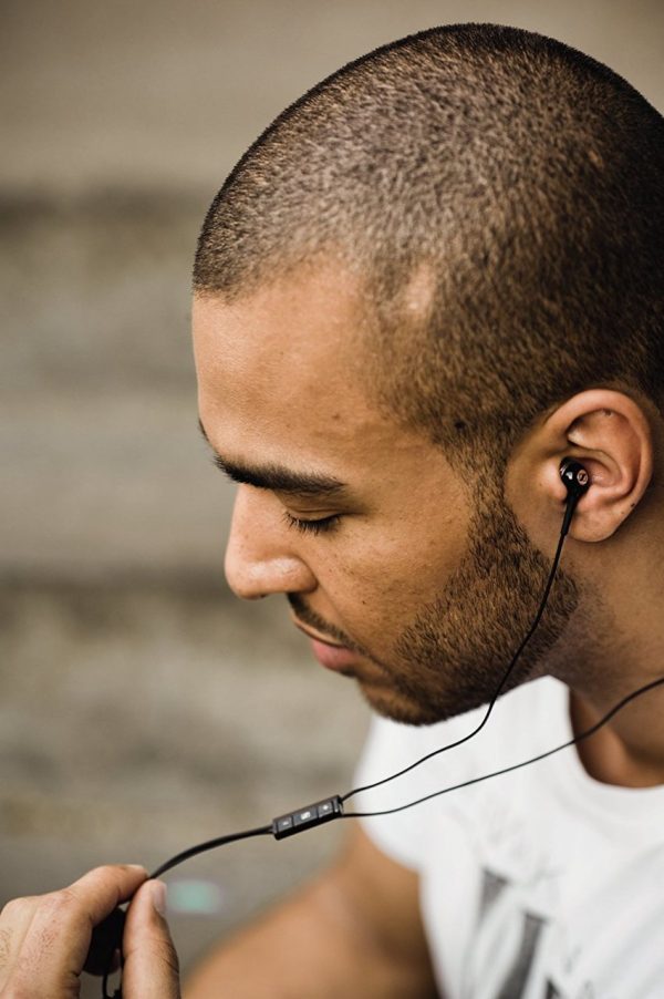 Sennheiser In-Ear Headphone with Mic - MM 70 iP Black Sennheiser In-Ear Headphone with Mic - MM 70 iP Black