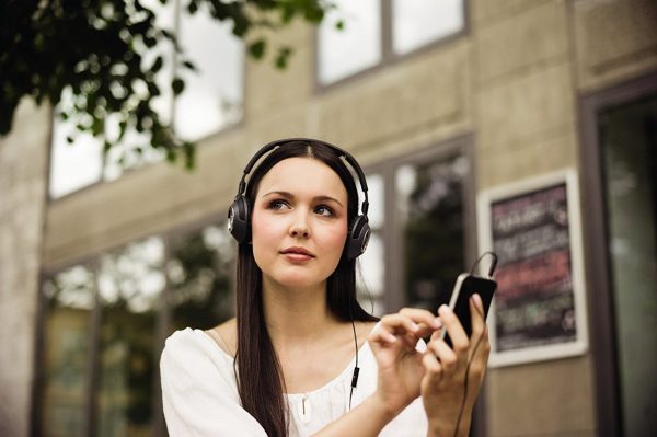 Sennheiser On Ear Headset for Apple (iOS) Devices - HD 218i