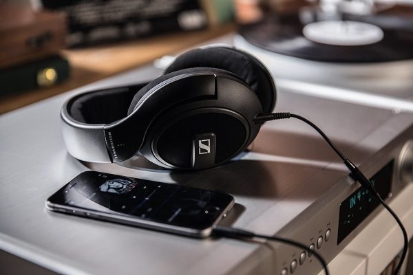 Sennheiser Closed Back Headphone - HD 569 Balck