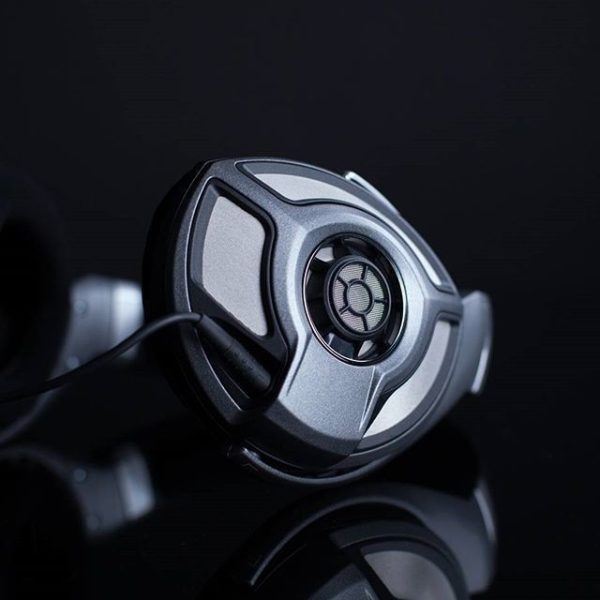 Sennheiser Headband Headphones - HD 700 Black