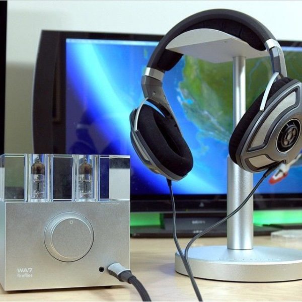 Sennheiser Headband Headphones - HD 700 Black