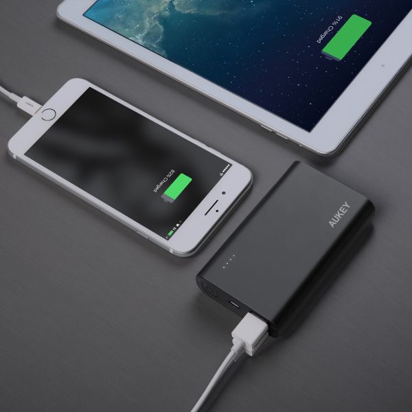 AUKEY 10050 mAh Quick Charging 3.0 Powerbank - PB-AT10 - Black