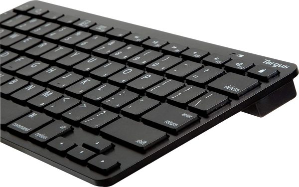 71VW0GHSroL._SL1500_ Targus Bluetooth Wireless Keyboard for iPad 2, iPad 3 and iPad 4th Generation, iPad mini, (AKB32US) (Black) - Image 4