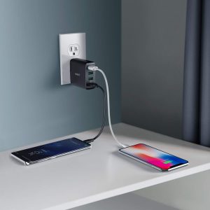 AUKEY Quick Charge 3.0 USB Wall Charger 4 Ports 42W Travel Charger -  PA-T18 - Image 2