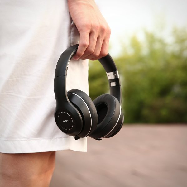 AUKEY Bluetooth Headphones, Foldable On-Ear Wireless Headphones with 18-Hour Playtime and Built-in Microphone - EP-B52 - Image 3