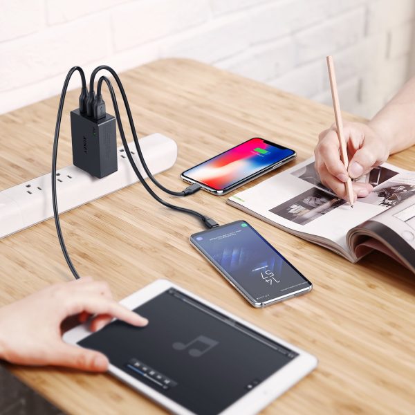 AUKEY 3-Port USB Wall Charger 43.5W with Quick Charge 3.0 & Foldable Plug - PA-T14 - Image 6