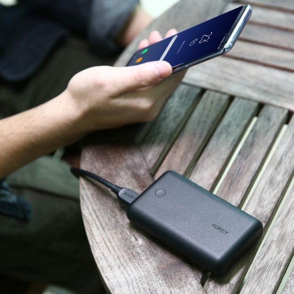 Aukey 10050mAh Power Delivery 2.0 USB C Power Bank With Quick Charge 3.0 -  PB-XD10 - Image 4