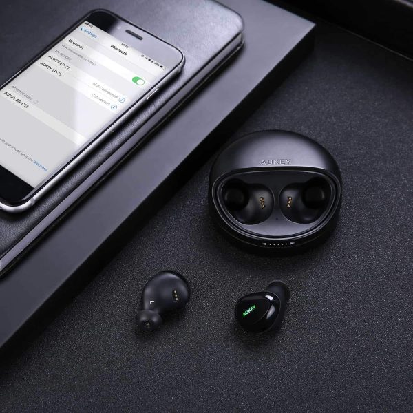 Aukey TWS True Wireless Stereo Earbuds With Charging Case - EP-T1 - Image 6