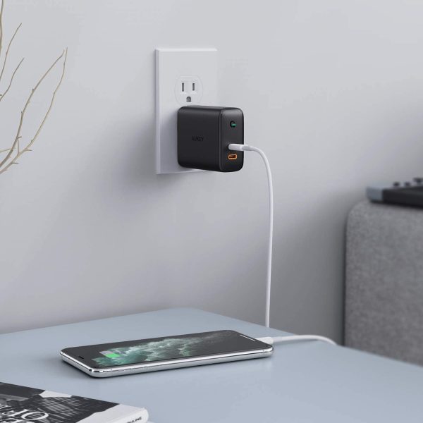 61A2ffDwS1L._AC_SL1500_ Aukey Focus Duo 36W Power Delivery Dual-Port PD USB C Charger with Dynamic Detect - PA-D2 - Image 10