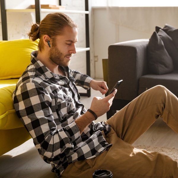 Tronsmart Battle Ultra Low Latency Gaming Earbuds - Black - Image 2