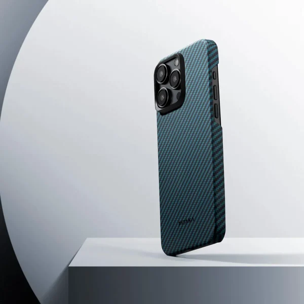 6_9b2a685c-b5e1-4011-abba-2ba1f6cb5cfc iPhone 15 Pro Max PITAKA MagEZ Case 4 Aramid Fiber Fusion - Black / Blue Twill - Image 4