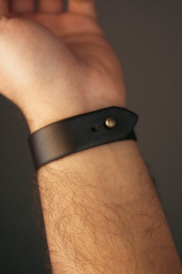 coco brown apple straps by waji's (1) Waji's Apple Watch Strap - Pure Leather Strap 41 mm / 40 mm / 39 mm / 38 mm - Coco - AMT-CBRWN-AWS-01 - Image 3