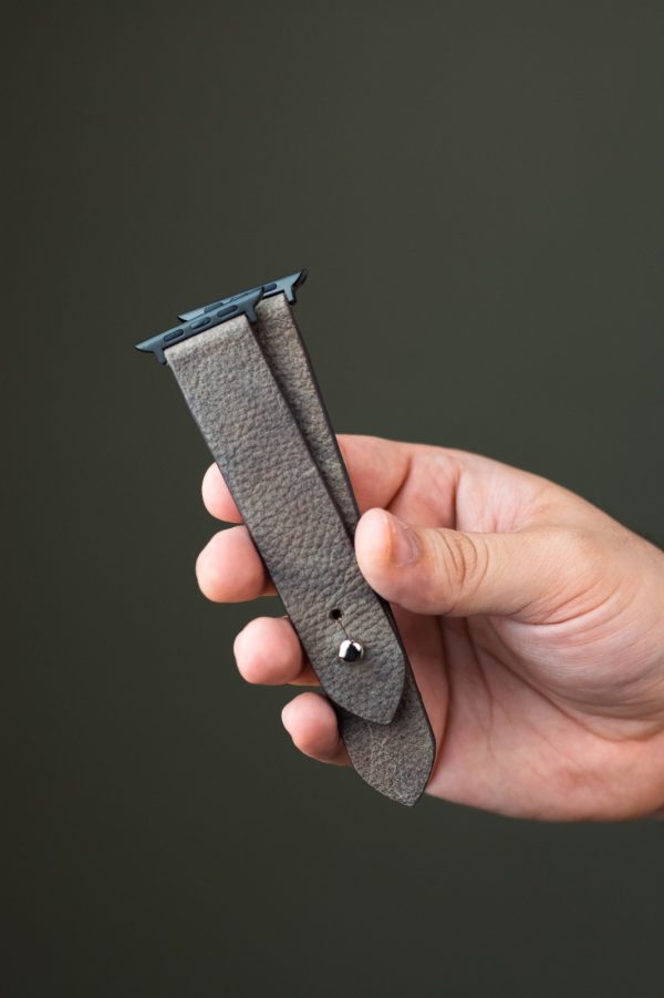 Waji's Leather watch straps (2) (1) Waji's Apple Watch Strap - Pure Leather Strap 49 mm / 46 mm / 45 mm / 44 mm / 42 mm - Dust Brown - AMT-DSTBRN-AWS-02 - Image 4