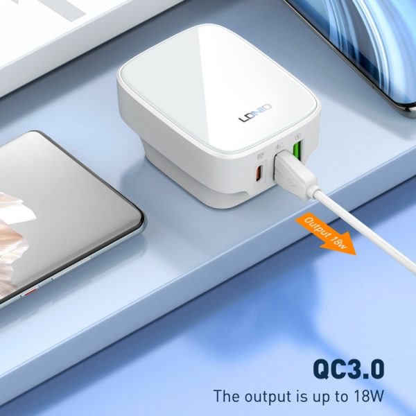 Ldnio Q334 32W 3 USB QC4.0 Super Fast Charger Eu Plug With C to C Cable - White - XB - Image 5