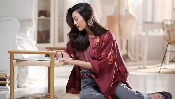 NzMzNDY3NmQ1NjY2Zjg0Y2YxNGZiM2ExZTBhZTc4MDA4ZGQwNDIud2VicA Philips 2100W ThermoProtect Attachment Hair Dryer - BHD340/10 - Blue - Image 5