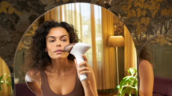 Philips  Lumea Hair Removal Device - BRI955/60 - Pink - Image 7