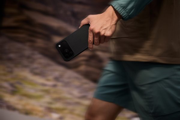 2 iPhone 17 Pro Max Pitaka Aramid ProGuard Case - Black - Image 7